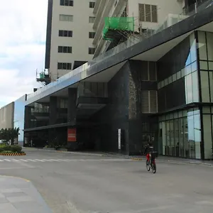 https://a2j-luxury-bgc-balcony-suite-near-sm-aura-taguig.angeleshotels.net